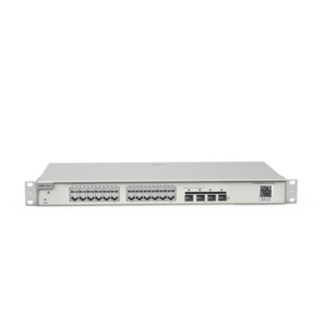 Switch Administrable Capa 3 con 24 puertos Gigabit + 4 SFP+ para fibra 10Gb, gestión gratuita desde la nube